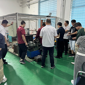 Customers visit JIANZHI factory